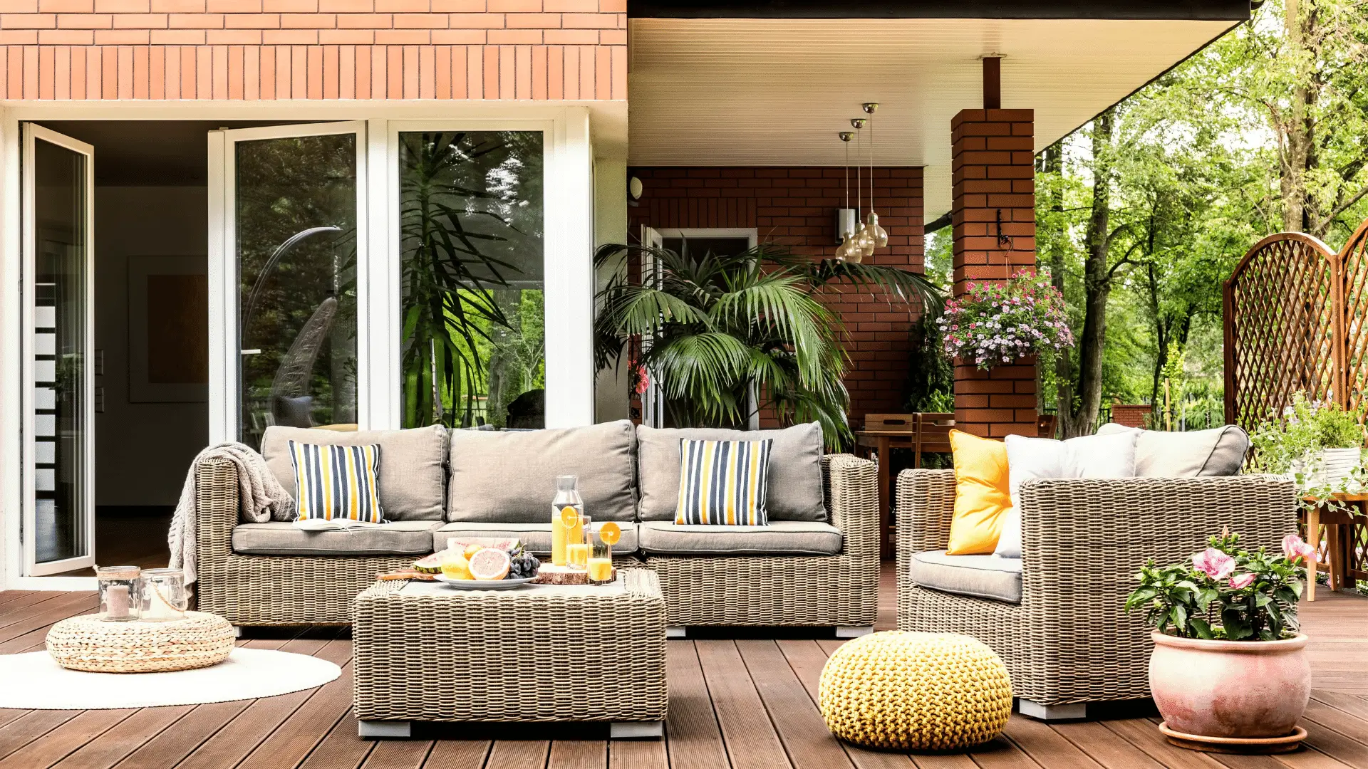 https://14489771.fs1.hubspotusercontent-na1.net/hubfs/14489771/outdoor_furniture%20%281%29.webp